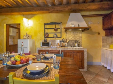 Room, Property, Building, Interior Design, Furniture, Kitchen, House, Ceiling, Table, Countertop