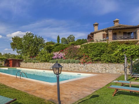 Property, Swimming Pool, House, Real Estate, Residential Area, Water, Building, Estate, Vacation, Leisure