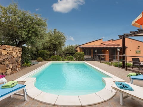 Water, Cloud, Property, Swimming Pool, Sky, Plant, Azure, Building, Lighting, Body Of Water
