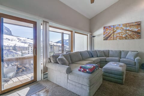 Mt. Crested Butte Vacation Rental | 2BR | 2BA | 1,042 Sq Ft | Stairs Required