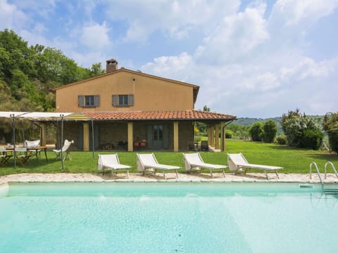 Property, House, Swimming Pool, Building, Real Estate, Villa, Home, Estate, Vacation, Resort