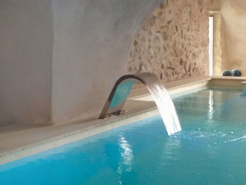 Water, Swimming Pool, Plumbing Fixture, Wood, Aqua, Composite Material, Leisure, Flooring