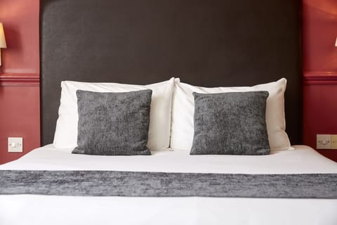 Double Room | Iron/ironing board, free WiFi