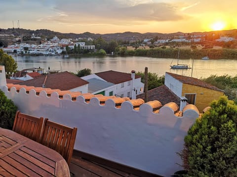 Spring,Natural landscape,Bird's eye view,Solarium,Balcony/Terrace,River view,Sunset