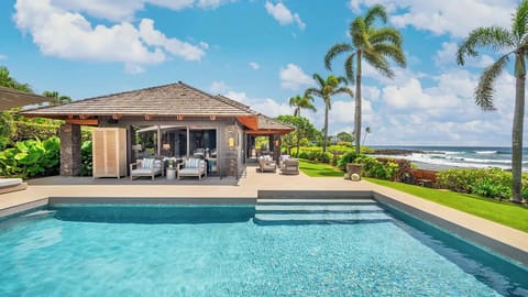 Hale Luana - Oceanfront Swimming Pool & Lanai - Parrish Kauai