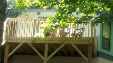 Legal Beech Bum Mountain Retreat with a new deck!!