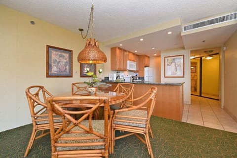 Enjoy breakfast, lunch and dinner with family and friends