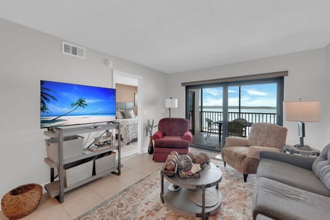 Welcome to Carlos Pointe 424! Cozy accommodations with amazing tropical views