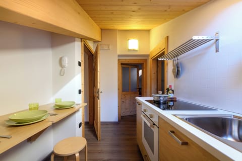 Apartment, 1 Bedroom, Kitchen, Tower (No Elevator) | Private kitchen | Full-size fridge, oven, stovetop, cookware/dishes/utensils