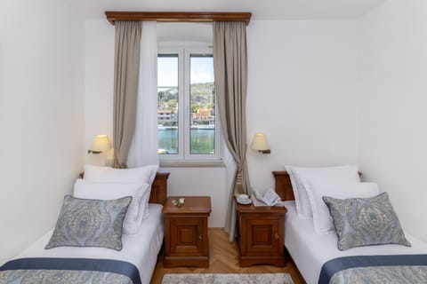 Junior Suite, Balcony, Sea View | Select Comfort beds, minibar, in-room safe, soundproofing