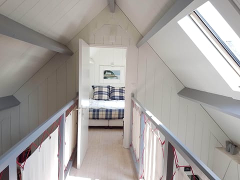 Deluxe Suite, Sauna | 1 bedroom, individually decorated, individually furnished, soundproofing