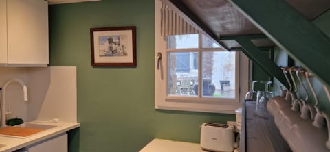 Family Suite | Private kitchen | Fridge, microwave, stovetop, espresso maker