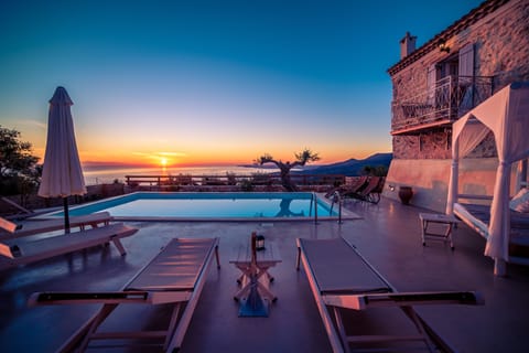 Traditional Villa | Private pool
