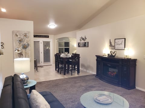 living room going into kitchen