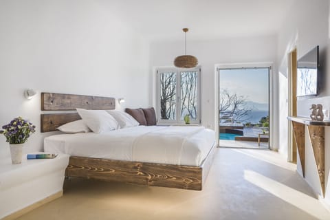 King Suite with private pool | 1 bedroom, Egyptian cotton sheets, premium bedding, minibar