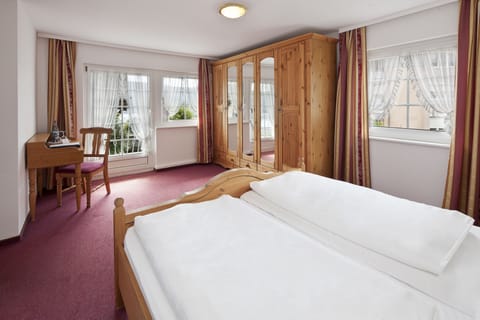 Superior Double Room | In-room safe, desk, rollaway beds, free WiFi