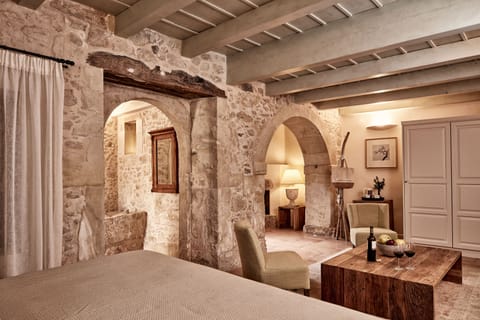 Historic junior suite (Perseus - Lyra - Sirius) | Pillowtop beds, minibar, in-room safe, individually decorated