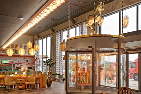 Cocktail bar