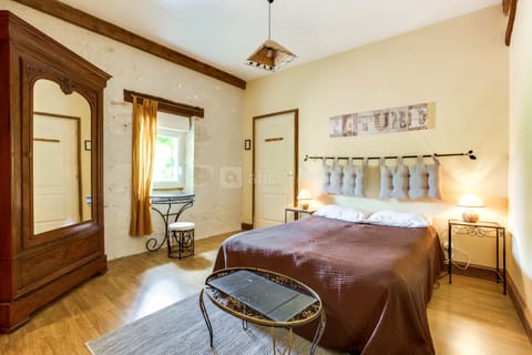 Double Room, Garden View | Blackout drapes, iron/ironing board, free WiFi, bed sheets