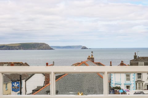 Cottage | Balcony