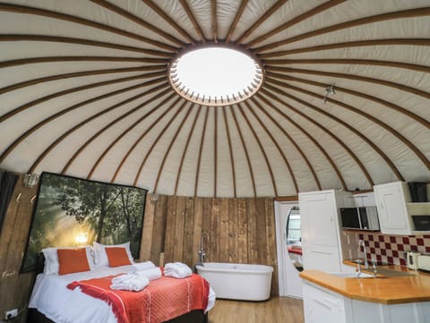Cottage | 1 bedroom, individually decorated, individually furnished
