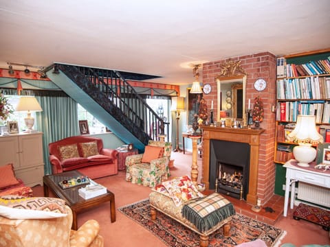 Cottage | Interior