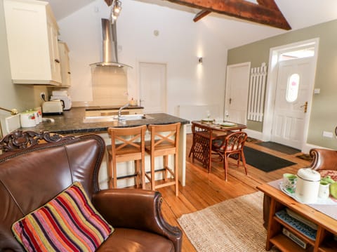 Cottage | Private kitchen | Highchair, cookware/dishes/utensils