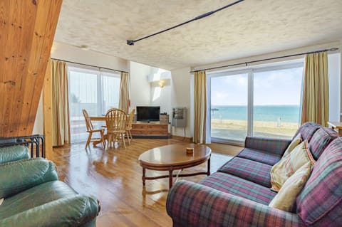 Cottage | Living room | TV