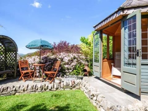 Cottage | Balcony