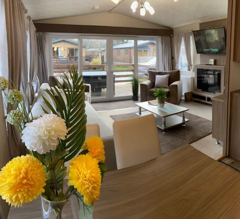 Apartment, Ensuite (Hazel Oaks) | Lounge