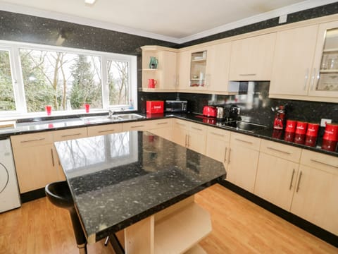 Cottage | Interior