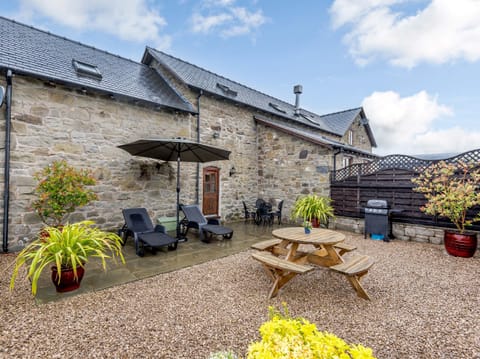 Cottage | Property grounds