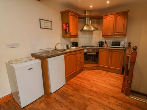 Cottage | Private kitchen | Cookware/dishes/utensils
