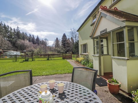 Cottage | Outdoor dining