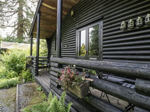 Cottage | Exterior detail