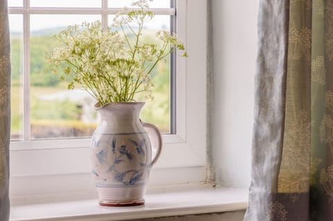 Cottage | 2 bedrooms, individually decorated, individually furnished, free WiFi