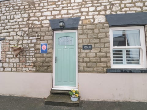 Cottage | Exterior detail