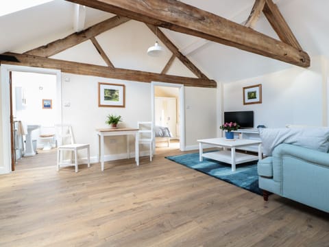 Cottage | Living room | TV