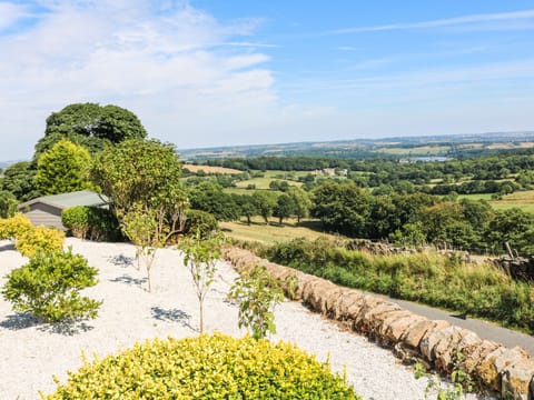 Cottage | Property grounds