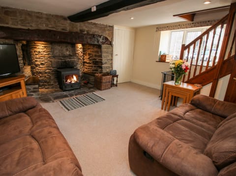 Cottage | Living area | TV