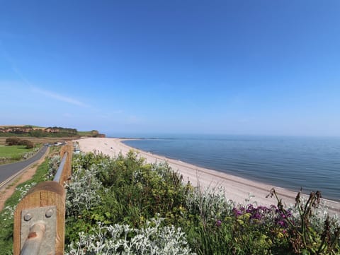 Cottage | Beach | Beach nearby