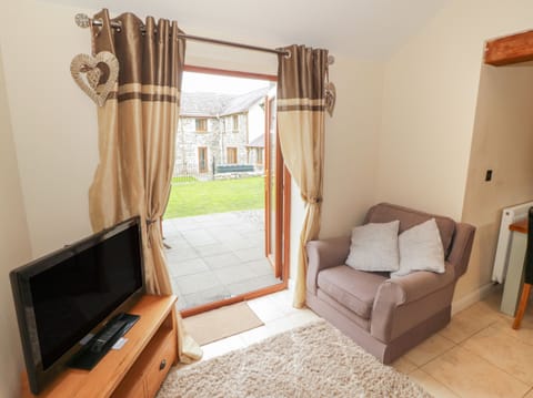 Cottage | Living room | TV