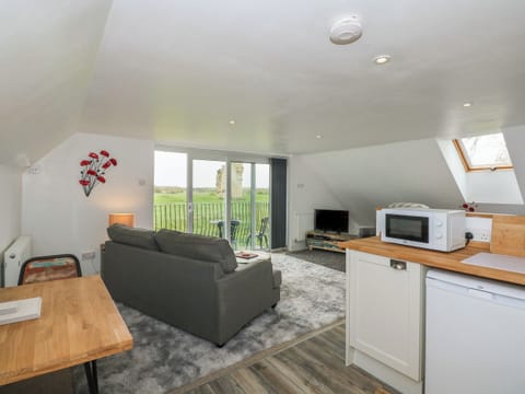 Cottage | Living area | TV, DVD player