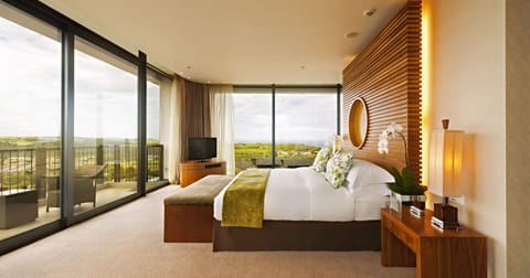 Presidential Suite, 1 King Bed, Kitchen, Sea View | Premium bedding, minibar, in-room safe, desk