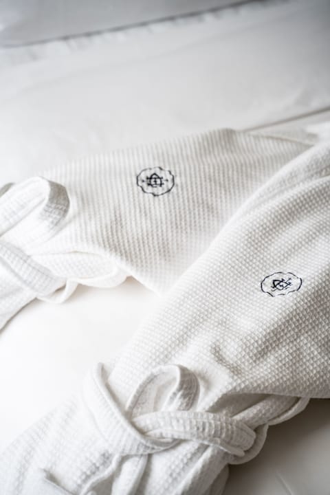 Sauna, body treatments, hydrotherapy, deep-tissue massages