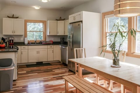 Open floorplan allows everyone to hangout, even when dinner is being made!