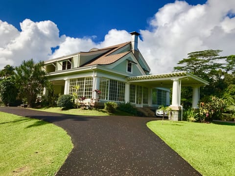 Grand Victorian/Colonial House