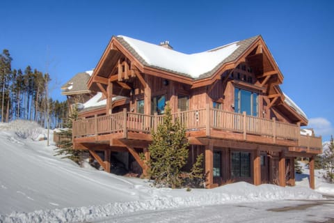 Silver Star Chalet - True ski-in/ski-out luxury home