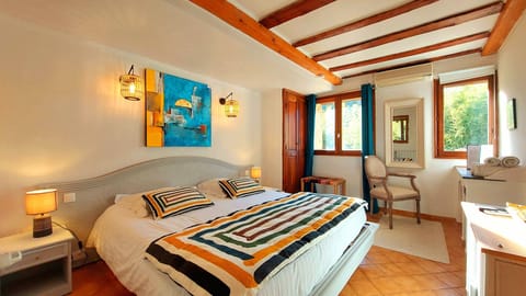 Campagnarde | Minibar, individually decorated, individually furnished, blackout drapes