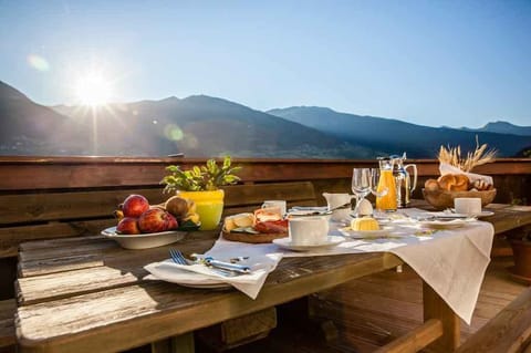 Daily buffet breakfast for a fee